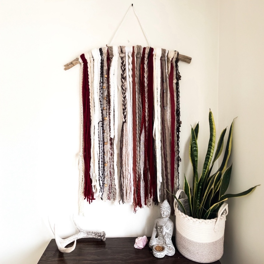 HANDMADE Boho Inspired Fibre Wall Hanging
Macrame Home Decor Art Fabric Wool